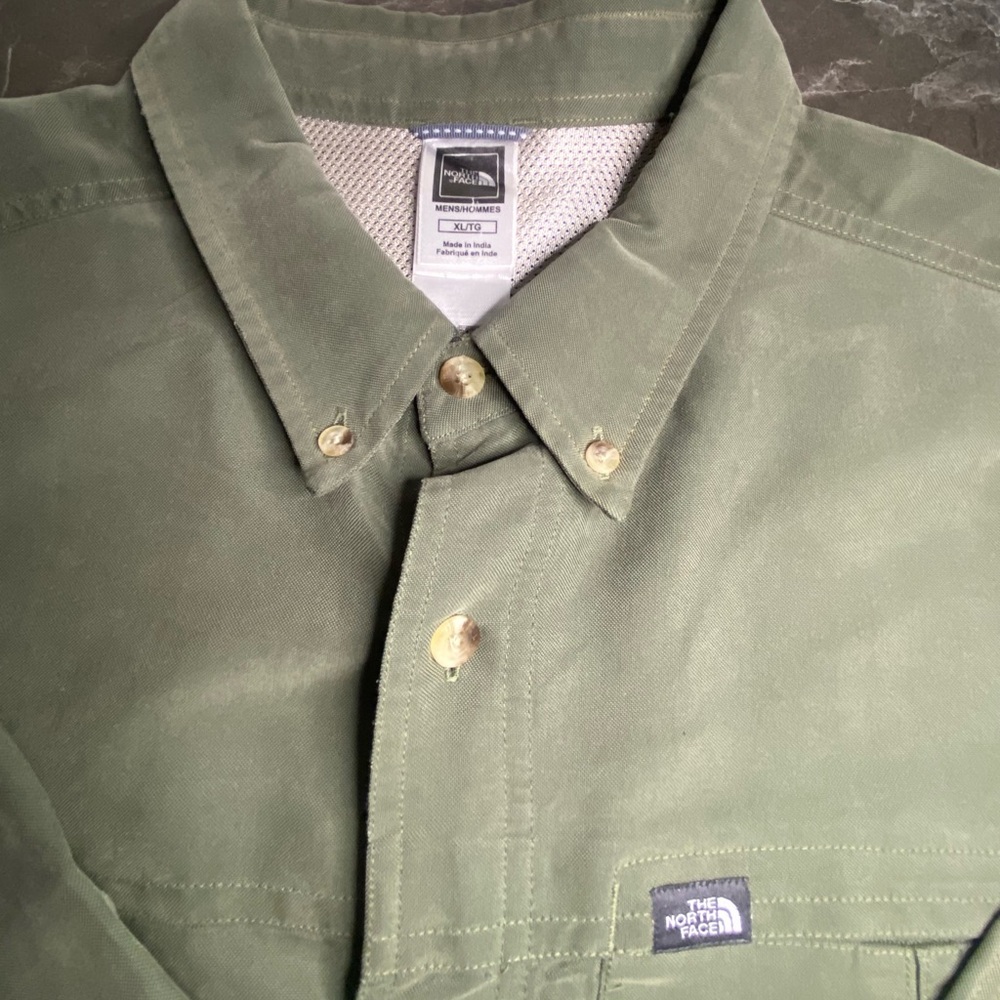 The North Face Men’s XL Button Up Shirt Green Outdoor Hiking Fishing Mesh Lined - Picture 4 of 12